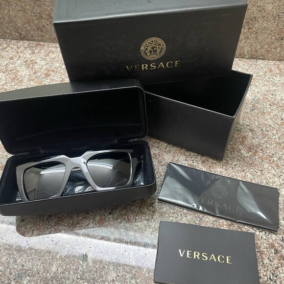 (UNISEX) VERSACE SUNGLASSES WITH SIDE LOGO - Picture 9 of 12